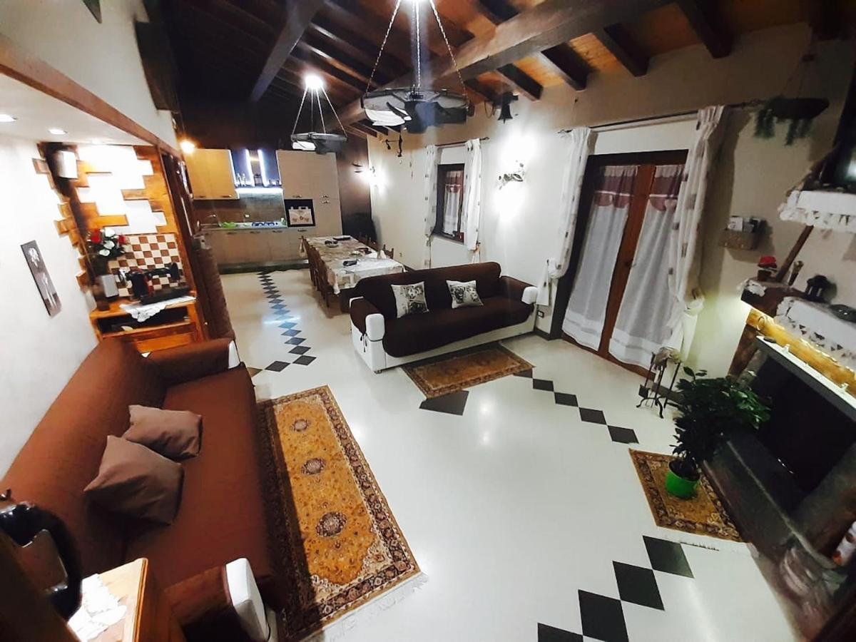 Casa Monte Etna Maletto Buitenkant foto