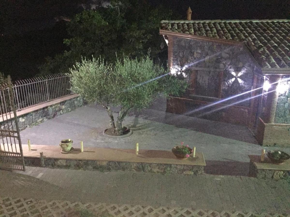 Casa Monte Etna Maletto Buitenkant foto